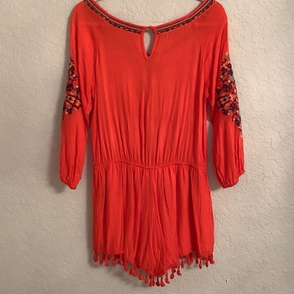 Blue Pepper Red Embroidered Romper. Size M - Picture 3 of 12